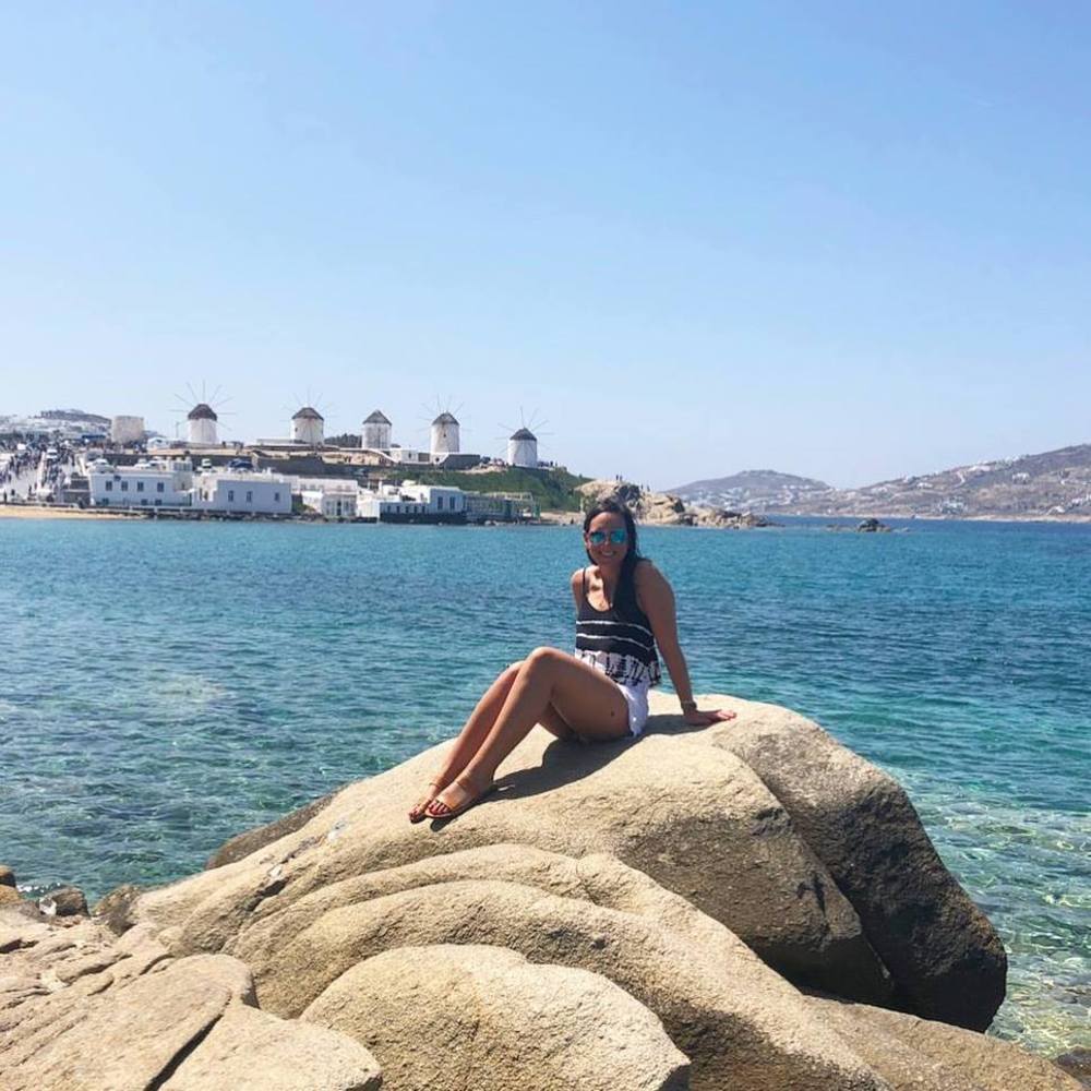 Meet your Posher, Alexis